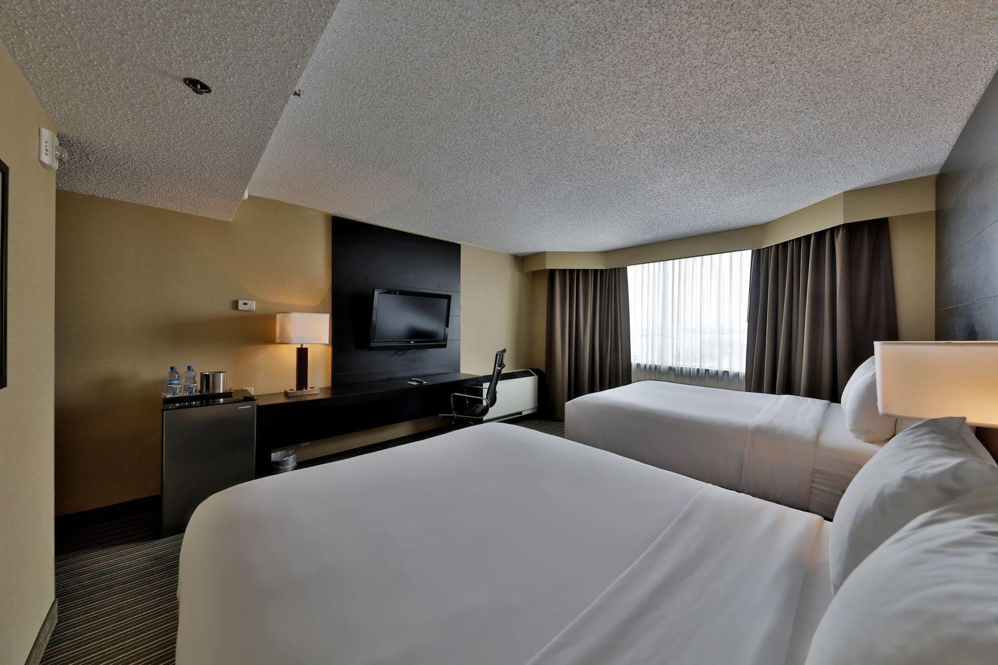 Edmonton Hotel & Convention Center Edmonton Exterior photo