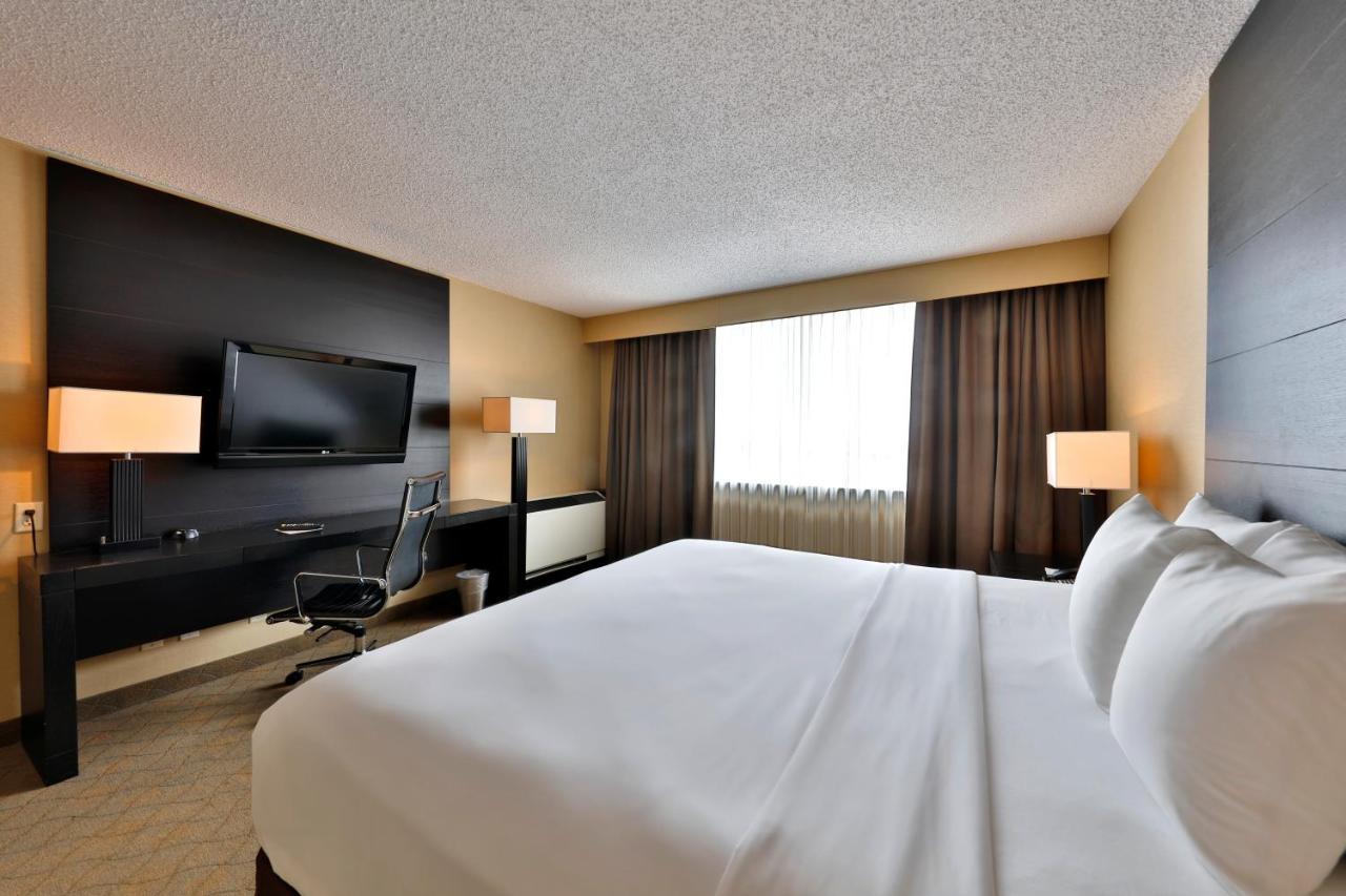 Edmonton Hotel & Convention Center Edmonton Exterior photo